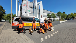 Lohmann supports the BRH rescue dog team Westerwald